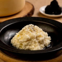 その場で仕上げる　濃厚チーズリゾット　トリュフの香り