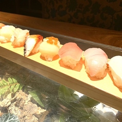 【梅】 お寿司盛合せ （7貫×巻物）