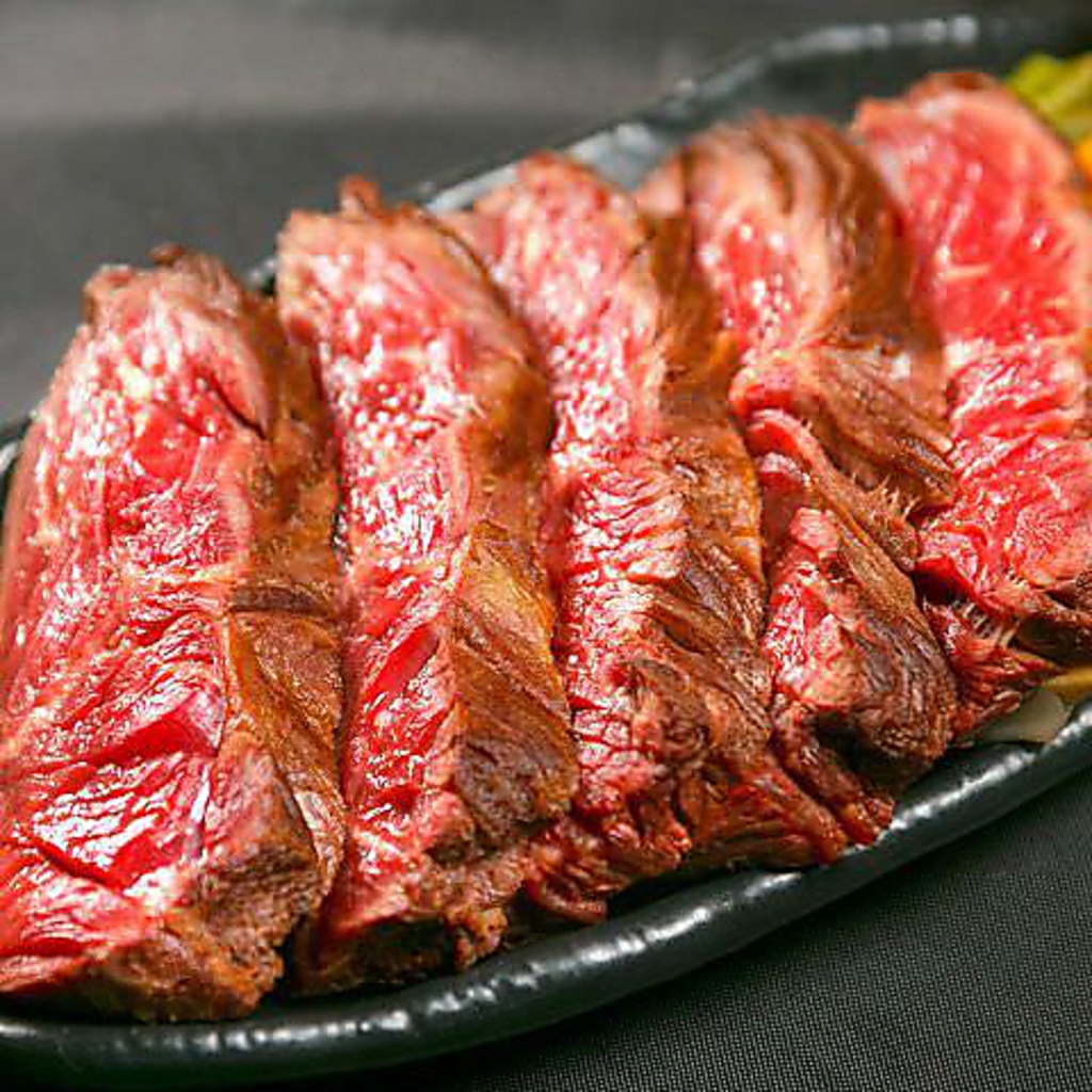 メニューが一新しました☆おすすめは国産黒毛和牛の溶岩プレート焼き