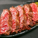 メニューが一新しました☆おすすめは国産黒毛和牛の溶岩プレート焼き