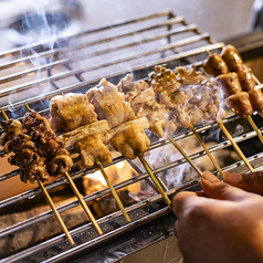 炭火でじっくり丁寧に焼き上げる焼き鳥の魅力