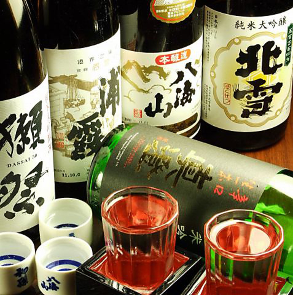 日本酒の品揃えも豊富です！お刺身との相性もばっちり◎