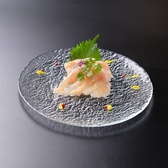 焼き鳥以外にも赤鶏を使用低温調理することで、様々な部位をそのままお召し上がりいただけます。