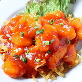 ボリューム満点のランチ定食をご用意！「W餃子セット」をはじめ、定番の「ラーメンセット」や「回鍋肉定食」など、お腹いっぱい楽しめるラインナップです。ガッツリ食べて午後の活力をチャージしたい方に最適。