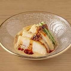 蒸し鶏とクラゲの胡麻ソース