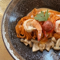 創業３５年、タイの伝統と最新トレンドを堪能できます。