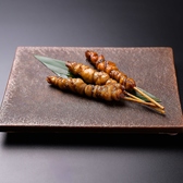 野菜巻き串や鶏皮ぐるぐる串をはじめ、がめ煮やいか明太などの博多名物を数多く取り揃えております◎