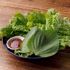 サンチュとゴマの葉