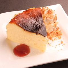 自家製バスクチーズケーキ