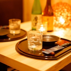 広々とした完全個室席を多数ご用意しており、飲み放題付きの宴会コースも予算に合わせてお選び頂けるようになっております。当日予約ももちろんOK♪お気軽にご予約や空席確認などお問い合わせくださいませ♪是非当店で特別な時間をお過ごしください!!プライベート空間完備のカップルシートもございます!!