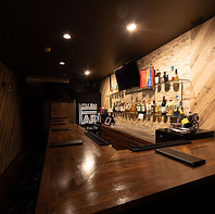 大人の隠れ家のような落ち着いた店内