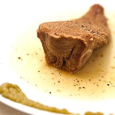 厚切り茹でタンの柔らか煮込み
