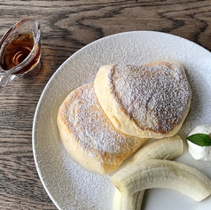 パンケーキ　［Available Time］BRUNCH 10:00～11:30/AFTERNOON 13:30～17:30