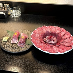 炭火焼肉 花翔の特集写真