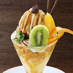 《秋季限定》マロンモンブランパフェ