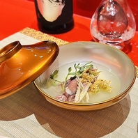 四季折々の料理春は香り、夏は涼、秋は旨み、冬は深み