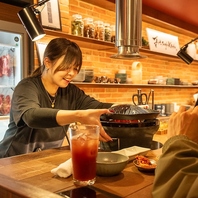 焼きはスタッフにお任せください