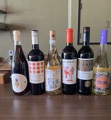 ソムリエ店主が選ぶグラスワインもございます