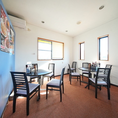 明るく清潔感あふれる店内には、ゆったりとお食事が楽しめるテーブル席をご用意しております。お一人様でのランチやディナーはもちろん、ご友人やカップル、同僚とのお集まりにも最適です◎アットホームな雰囲気の中、本格的な中華料理をリーズナブルにご堪能ください。お気軽にお立ち寄りください♪