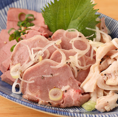 もつ刺し盛り