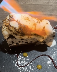 目の前で炙るメルトケーキシリーズ　クッキークリームムース