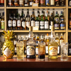 圧巻の250種類以上！世界中のウイスキーに酔いしれる夜