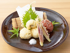 鱧・茗荷・南高梅の天布羅盛り合わせ