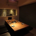 20名様から最大30名様まで、フロアの半分を貸し切っての宴会が可能です。会社部署内のお集まりや同窓会など、中規模のご宴席に最適。周りを気にせず、備長炭で焼き上げる極上の焼肉をゆったりとご堪能ください。