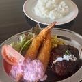 料理メニュー写真&nbsp;エビフライ2尾&ハンバーグ