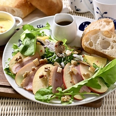 カモとサラダプレート［スープ・パン付］