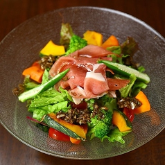 温野菜と生ハムのGardenサラダ