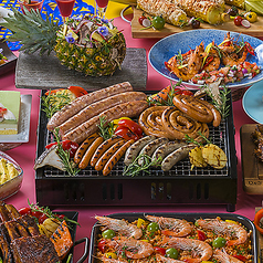 豊富な種類のランチ・ディナービュッフェ