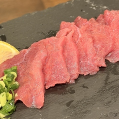赤身馬刺しスライス