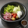 料理メニュー写真&nbsp;季節のお野菜５種類のバーニャサラダ　たまり醤油ソース