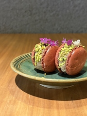 レバーパテのフランボワーズマカロン 2ヶ入