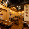 【貸切】当店では最大60名様までのフロア貸切が可能です。木のぬくもりを感じさせる居心地の良い空間で、ごゆっくりと酒宴のひとときをお楽しみいただけます。会社の宴会はもちろん、同窓会やサークルの会合、結婚式二次会など、さまざまなお集まりにぜひご利用ください。