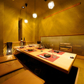 《少人数用・団体用…個室充実♪》当店のお席はプライベート利用にも、宴会シーンにも最適な個室のお席をご用意しております♪2名様での個室のご利用もOK！さらに中団体、会社宴会などの団体様にもぴったりな掘りごたつのお座敷個室もご用意♪宴会・飲み会・歓送迎会・ママ会・昼宴会に！