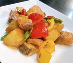 秋鮭・じゃが芋・エリンギの味噌バター炒め