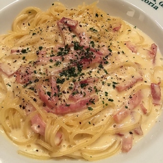 ベーコンとチーズのカルボナーラ