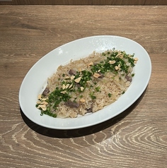サイコロ肉のガーリックライス