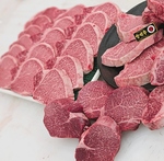 毎週全国の和牛から目利きした最高のお肉を厳選！（ある日の宮崎牛）