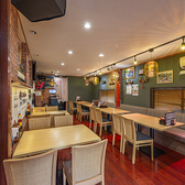 当店は全面禁煙となっており、たばこを吸わない方に優しいお店となっております!たばこのニオイもなく、心地よくご飲食いただけます。また、店外に灰皿があるため、喫煙者の方はそちらで吸う事が出来ます。