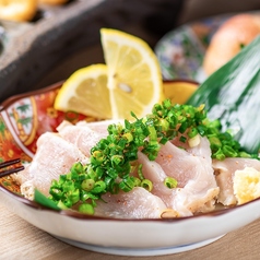 鶏たたきの藁焼き