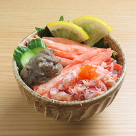 カニの旨みを堪能！豪華カニ尽くし丼☆