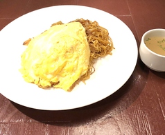 道産卵、道産小麦使用の蒸し麺。野菜も道産です。