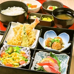 まるごと北海道 花の舞 UENO3153店のおすすめランチ1