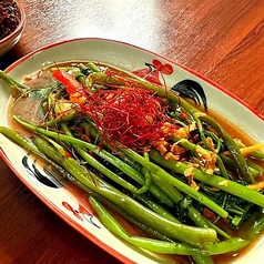 パッブンファイデーン(空芯菜の炒め物)