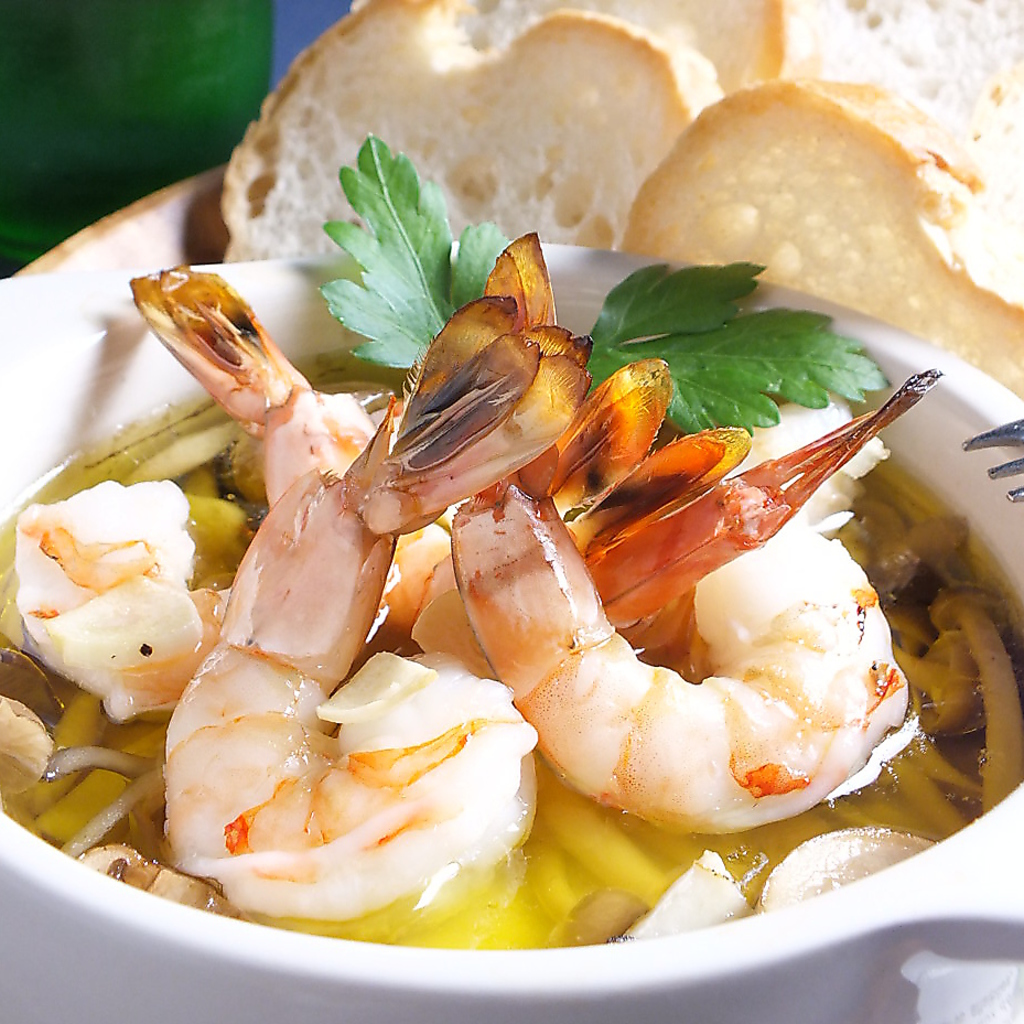 大人気！エビとキノコのアヒージョはビールやワインとも相性抜群です★