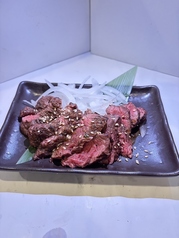 牛ハラミ/牛タン中/豚バラ一本焼き