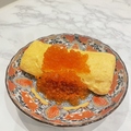 料理メニュー写真&nbsp;だし巻き玉子（いくらのせ）